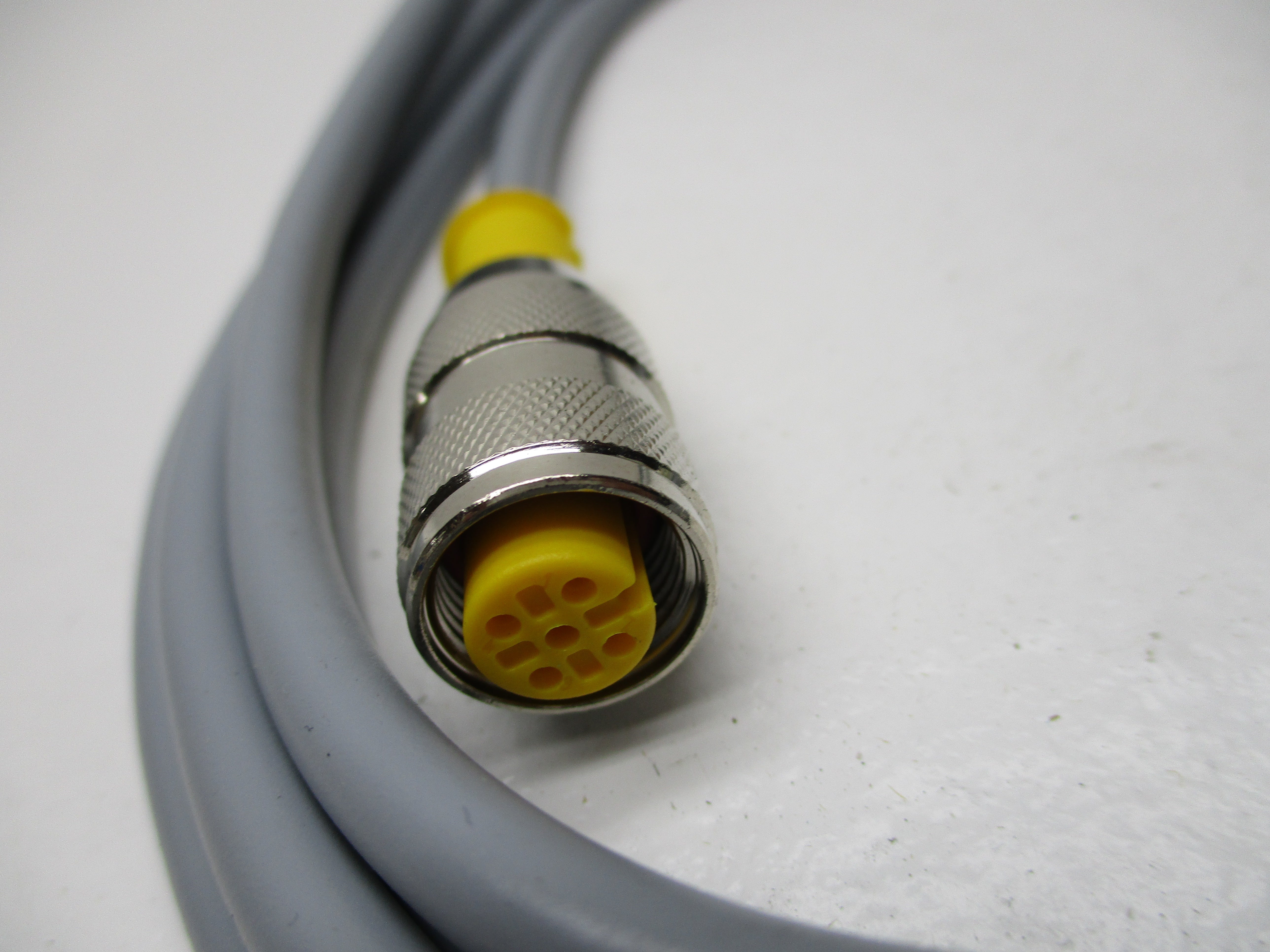 TURCK RK4T-2 CONNECTOR *NEW NO BOX*