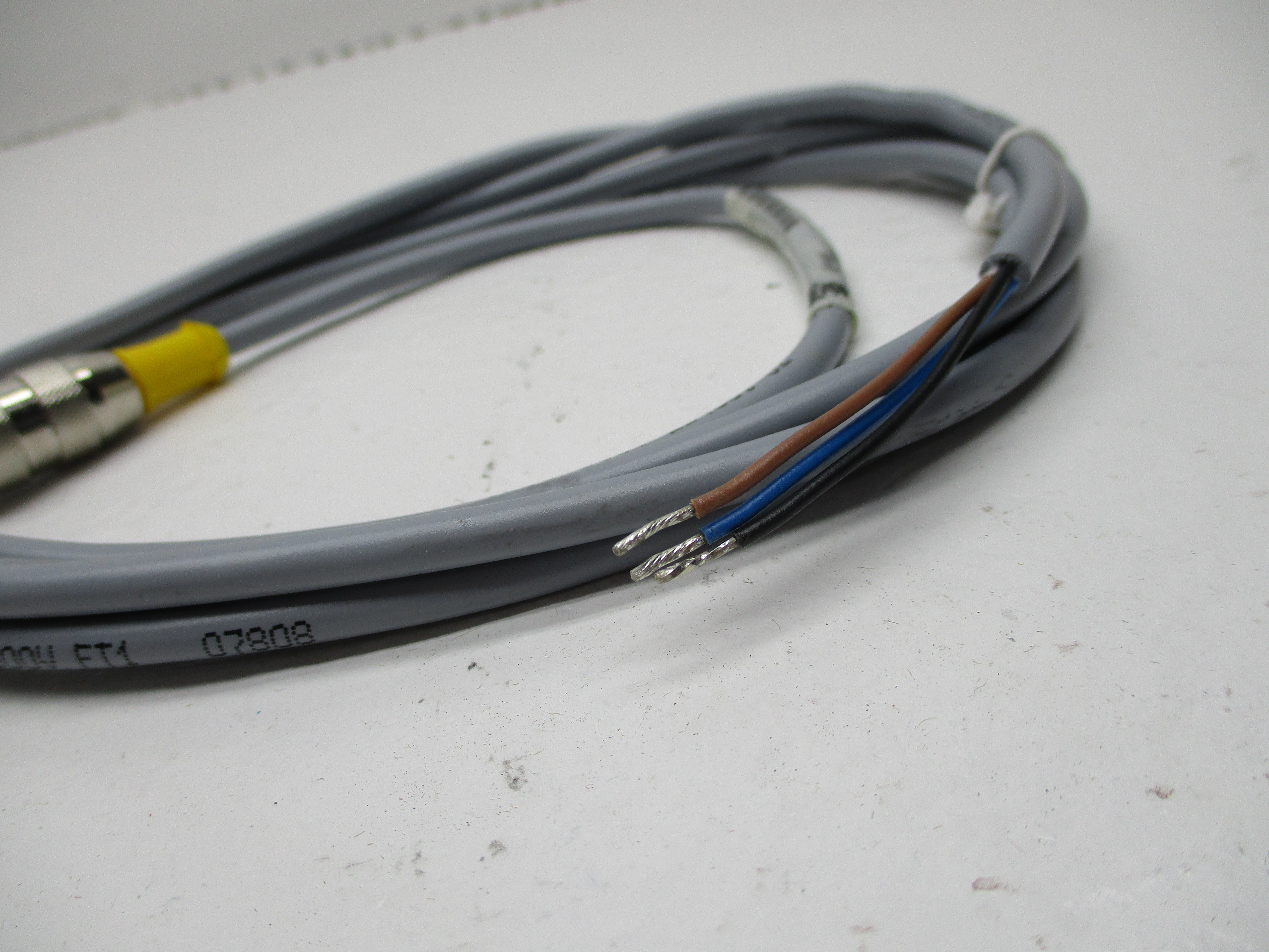TURCK RK4T-2 CONNECTOR *NEW NO BOX*