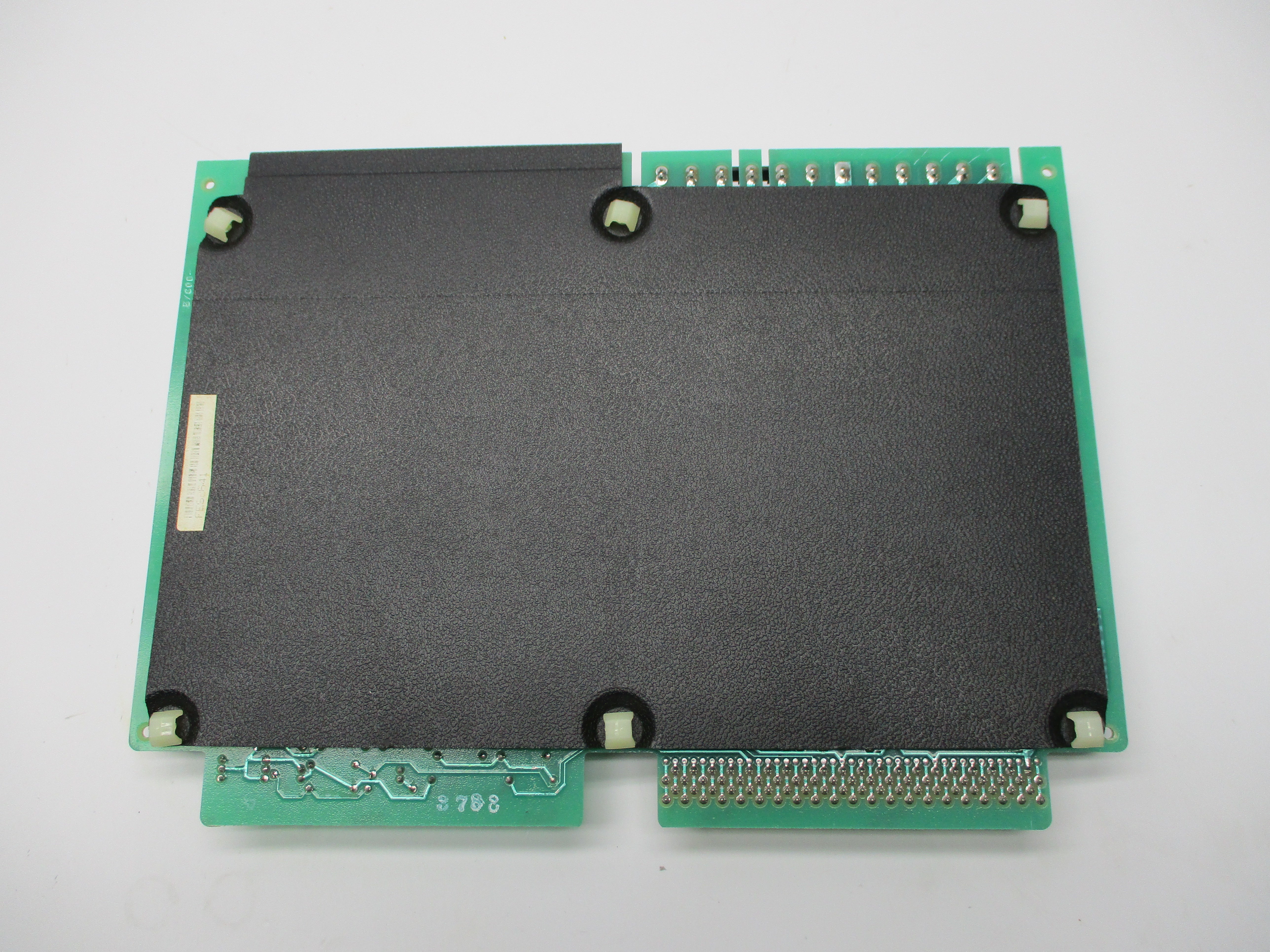 GE FANUC IC600BF904K OUTPUT MODULE *USED*