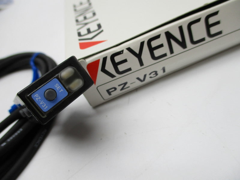 KEYENCE PZ-V31 PHOTO SENSOR SWITCH *NEW IN BOX*