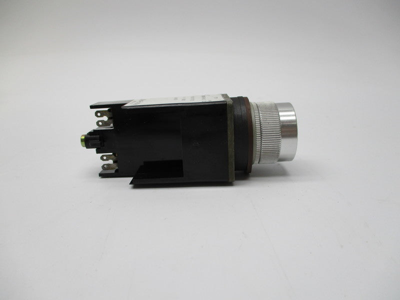 INDUSTRIAL SPARE PART 800MR-PA16S PUSHBUTTON SER. D (AS PICTURED) NSNP