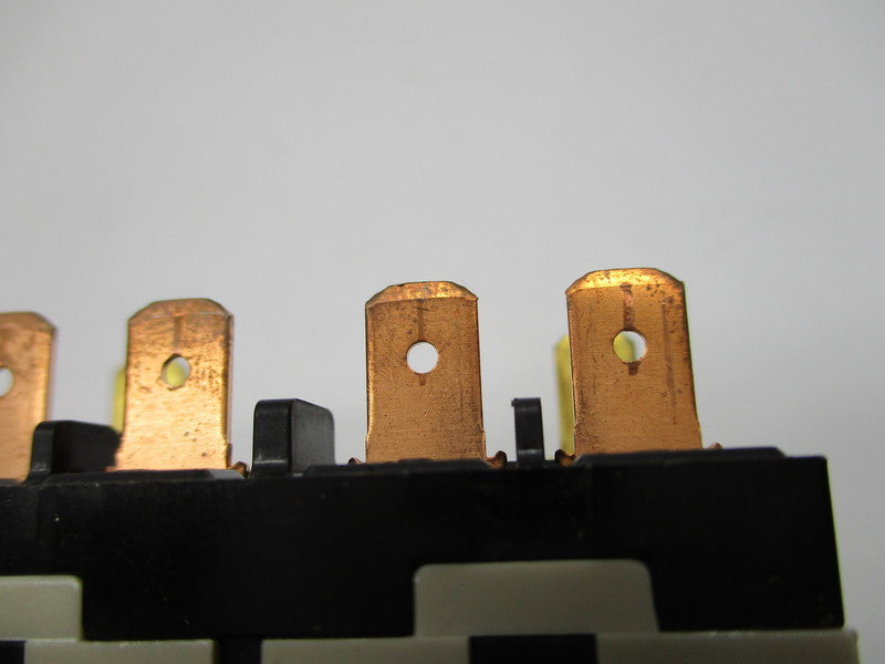 OMRON G7L-2A-TUBJ-CB RELAY 100/120VAC UNMP