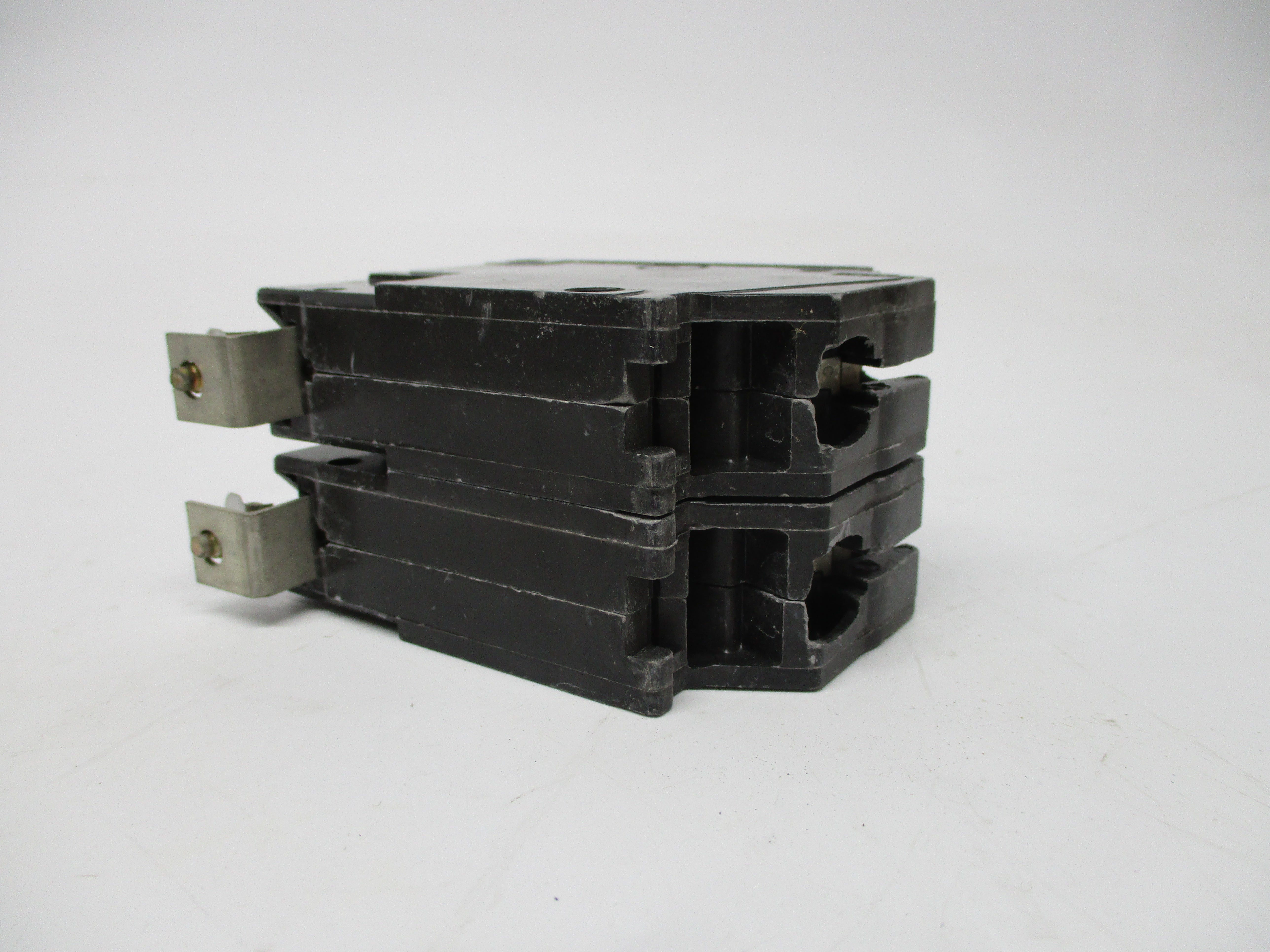 GENERAL ELECTRIC THQB230 30A, 220/240V UNMP