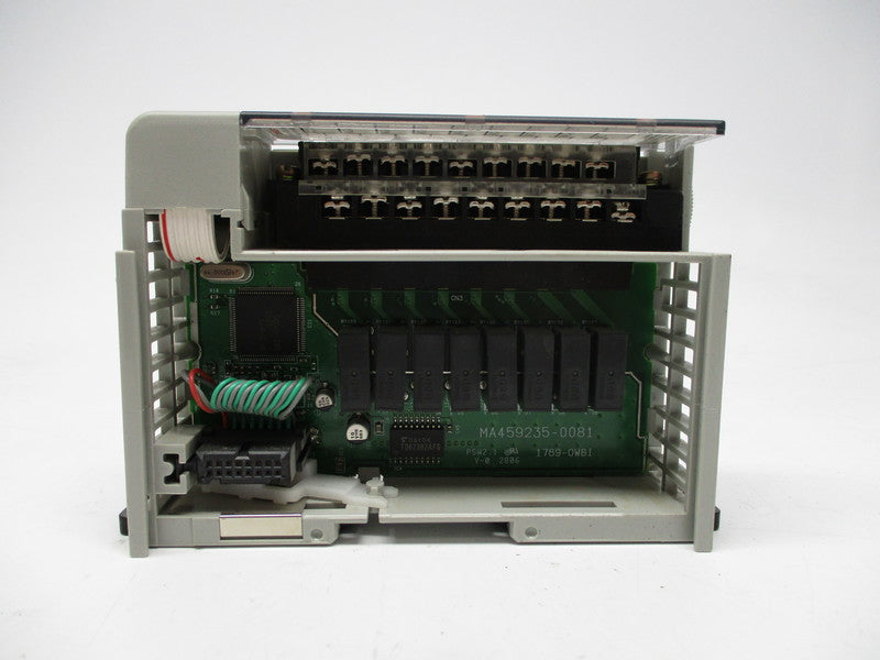 ALLEN BRADLEY 1769-OW8I SER. B F/W 3.1 UNMP