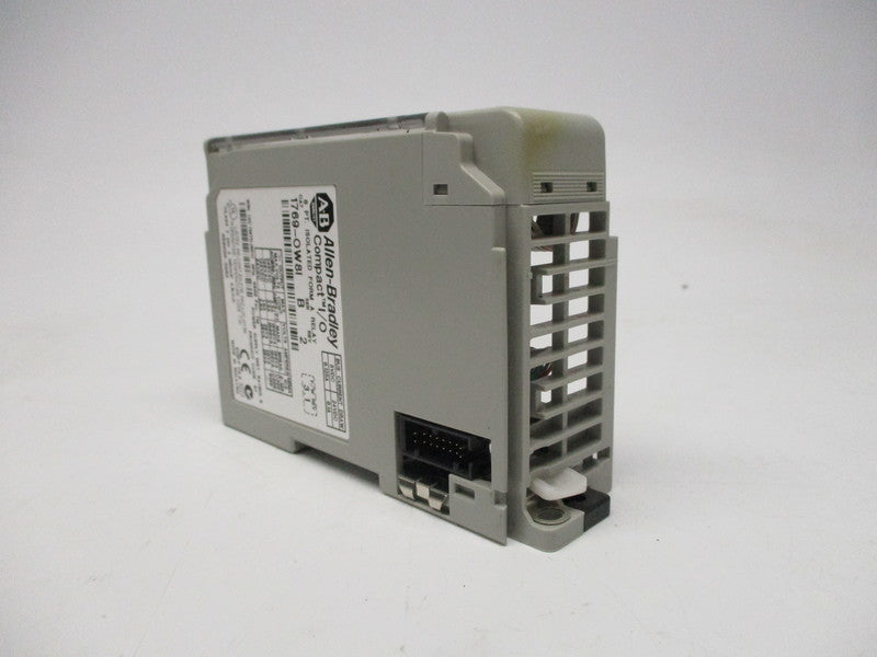 ALLEN BRADLEY 1769-OW8I SER. B F/W 3.1 UNMP