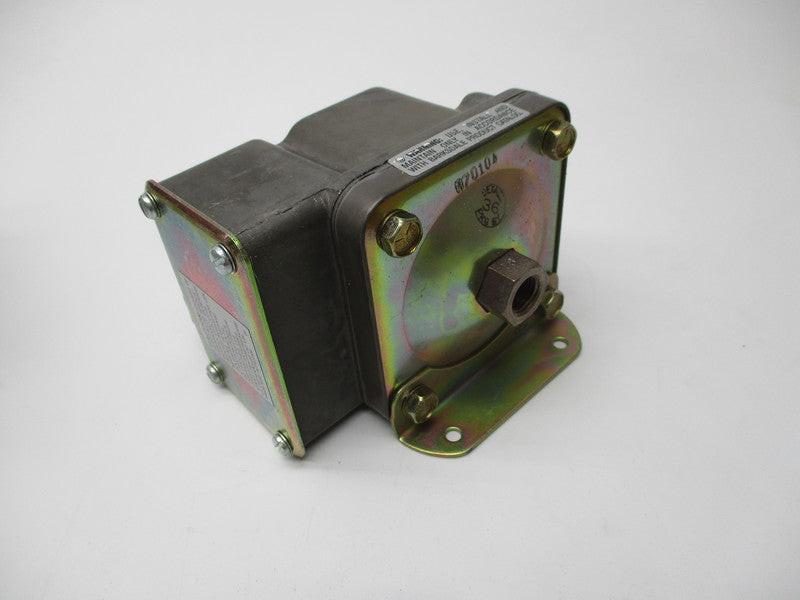 BARKSDALE D1T-H18SS 60PSI NSMP