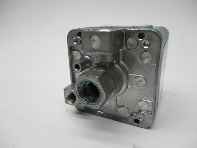 HONEYWELL C6097B1051 UNMP