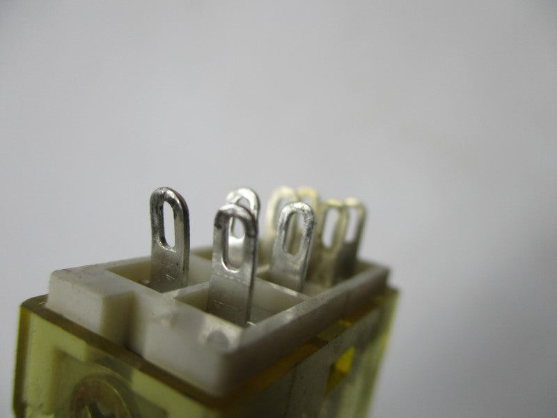 IDEC RY22S-U DC24V UNMP