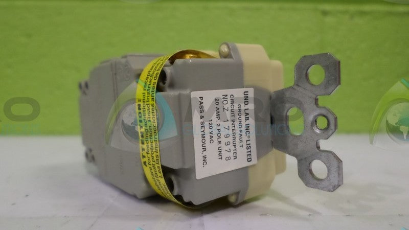 PASS & SEYMOUR 1591-I DUPLEX RECEPTACLE  NSMP