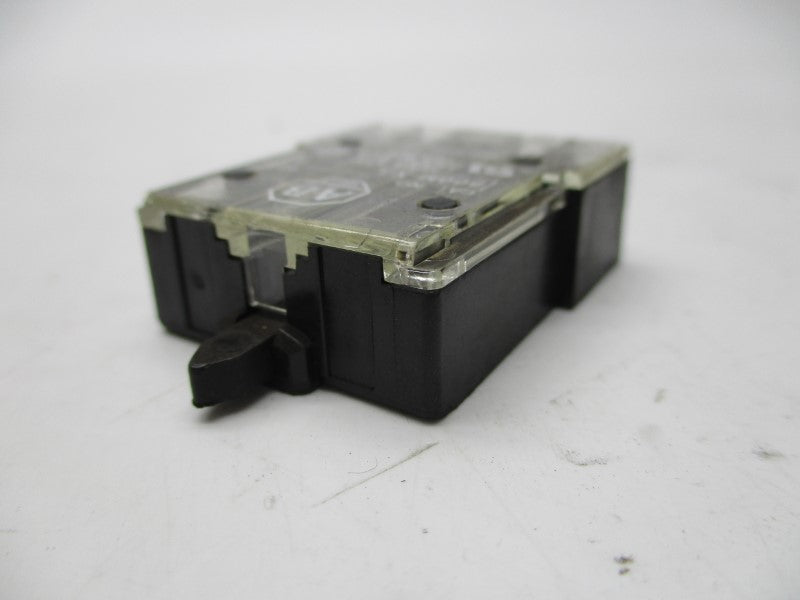 ALLEN BRADLEY 800M-XA SER. B UNMP