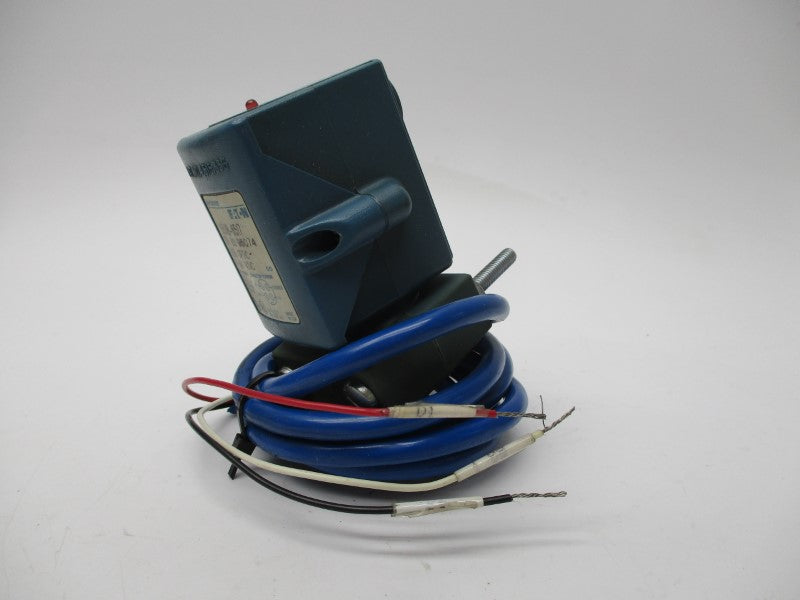 CUTLER HAMMER 1550B-6517 SER. B2 10-30VDC UNMP