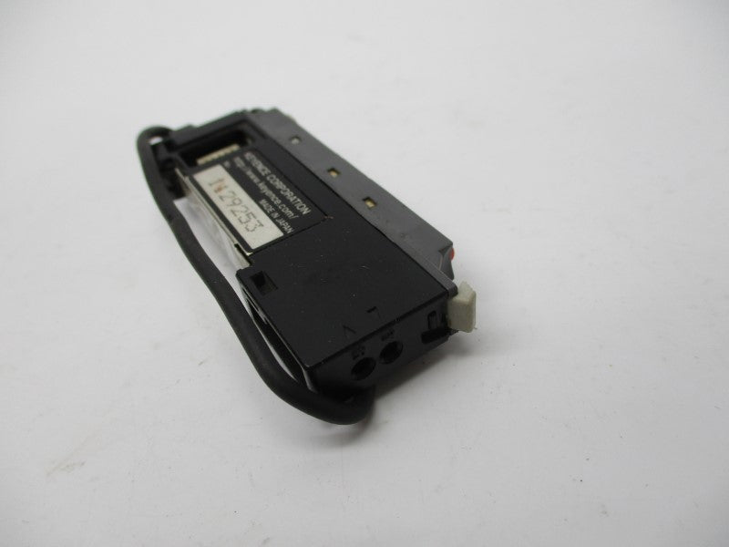 KEYENCE FS-V12P UNMP