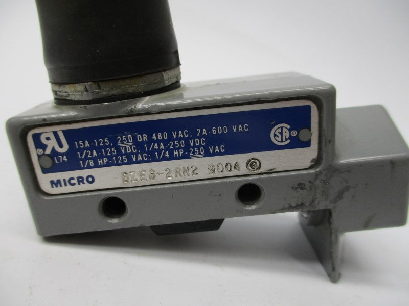 MICRO SWITCH BZE6-2RN2 (GREY)(MISSING BASE) UNMP