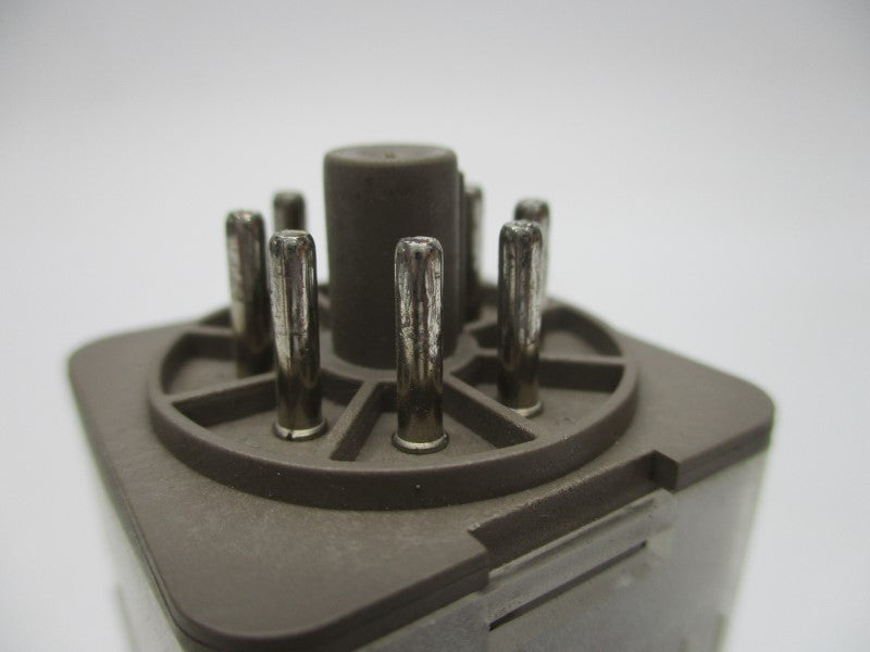 ALLEN BRADLEY 700-HA32Z24 SER. B 24VDC 10A UNMP