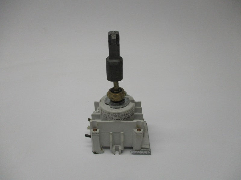 CUTLER HAMMER C362NR30 (AS PICTURED) UNMP