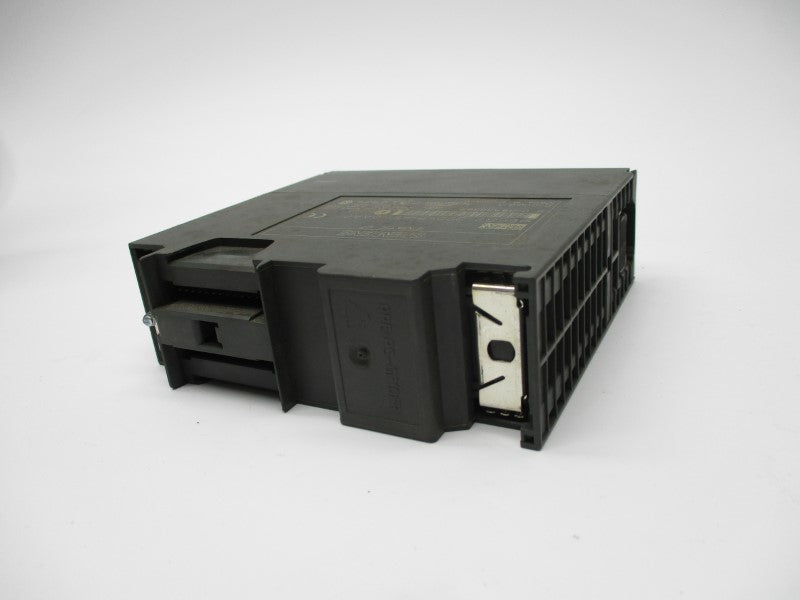 SIEMENS 6ES7322-1HF10-0AA0 230VAC UNMP