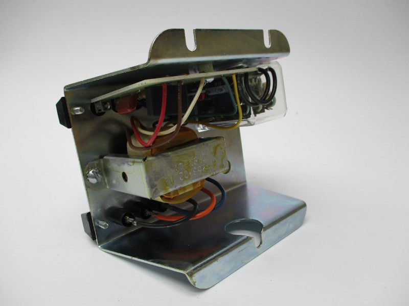 MAGNETEK CONTROLS 5200-HF2 52-120100 SER. 52 10A 120/240VAC NSNP
