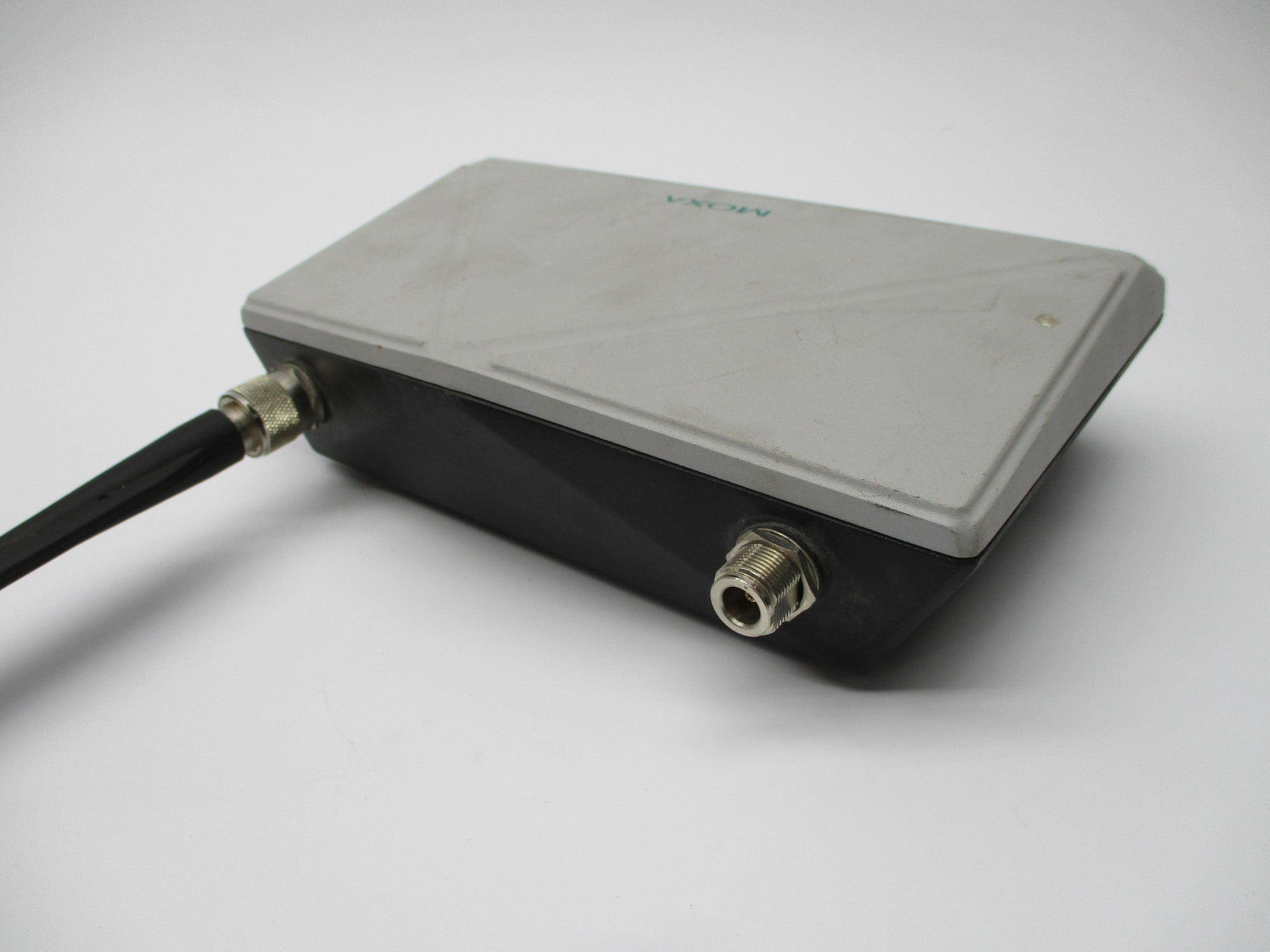 MOXA AWK-4121-US-T (AS PICTURED) UNMP