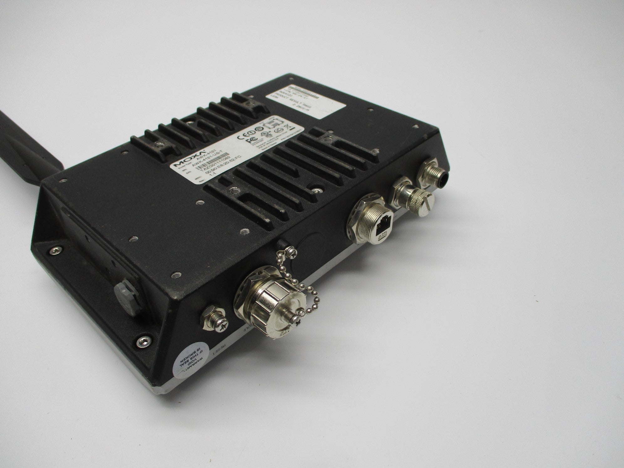 MOXA AWK-4121-US-T (AS PICTURED) UNMP