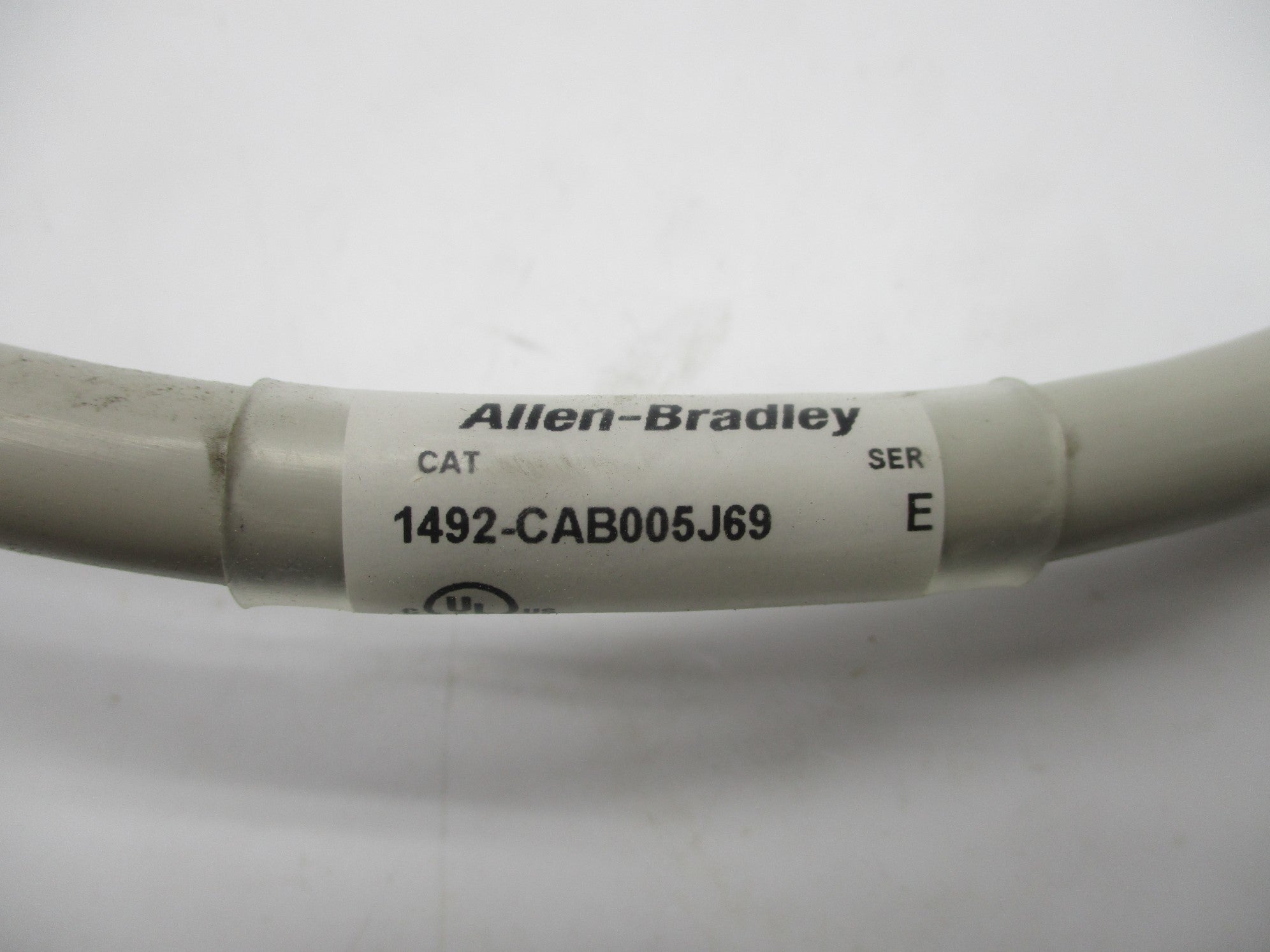 ALLEN BRADLEY 1492-CAB005J69 SER. E NSNP