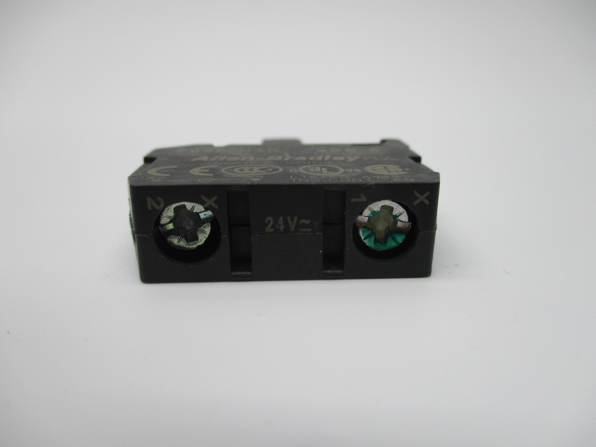 ALLEN BRADLEY 800F-N3R SER. A  24V NSNP