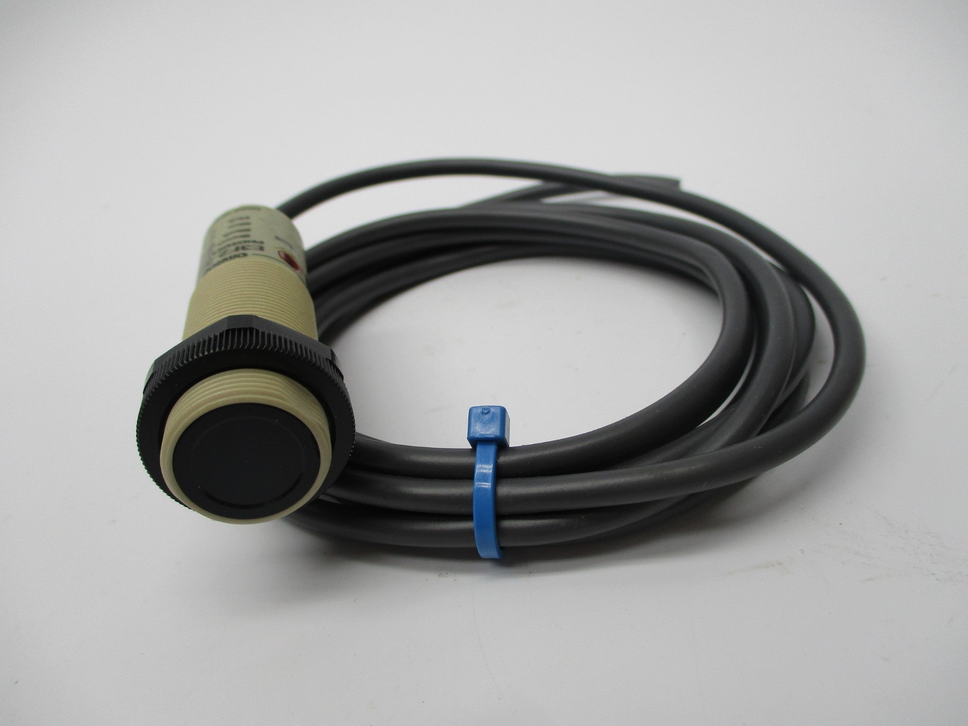 OMRON E3F2-3DB4 UNMP