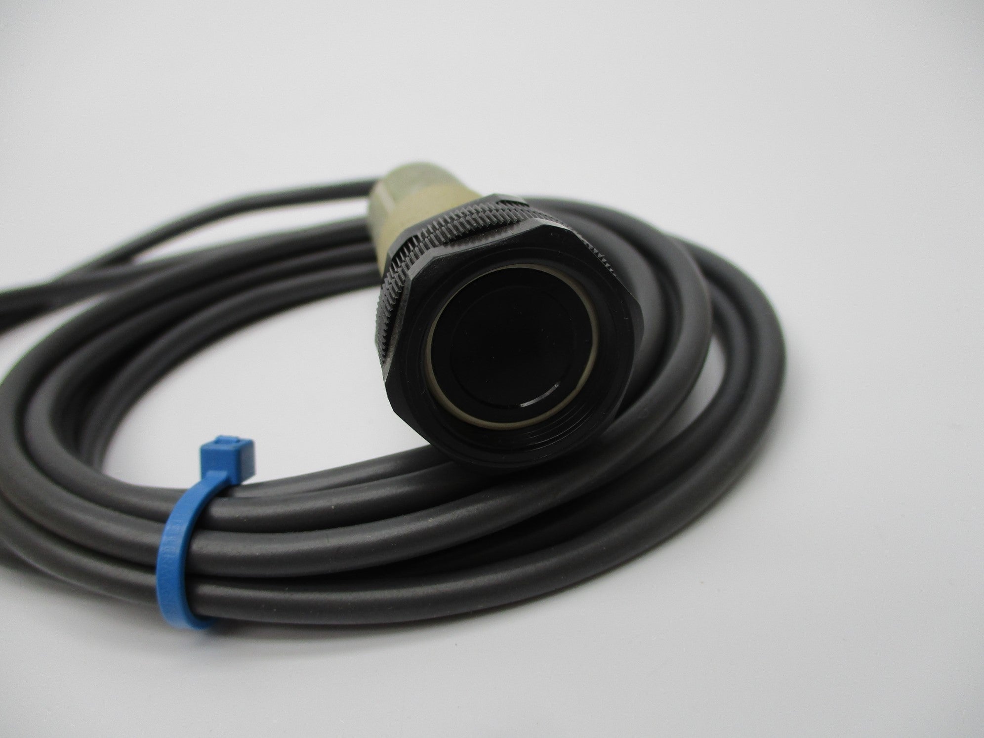 OMRON E3F2-7DB4 UNMP