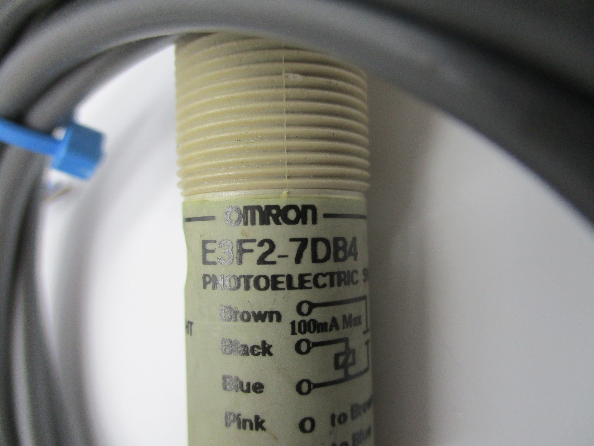 OMRON E3F2-7DB4 UNMP