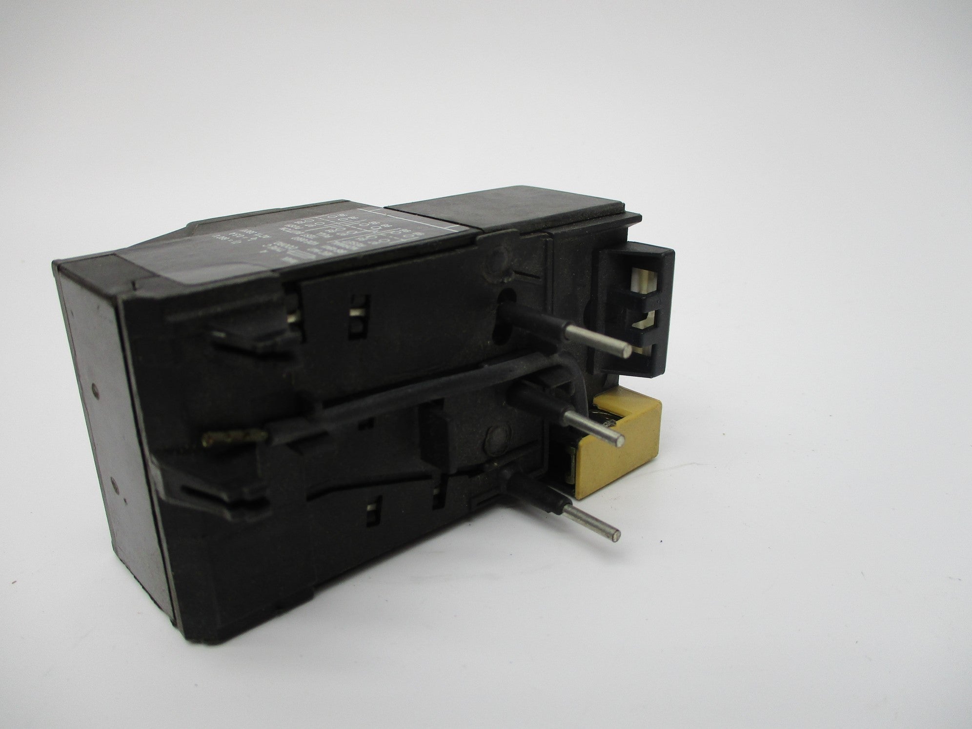 INDUSTRIAL SPARE PART 193-BSB12 SER. B 0.8-1.2A 300V NSNP