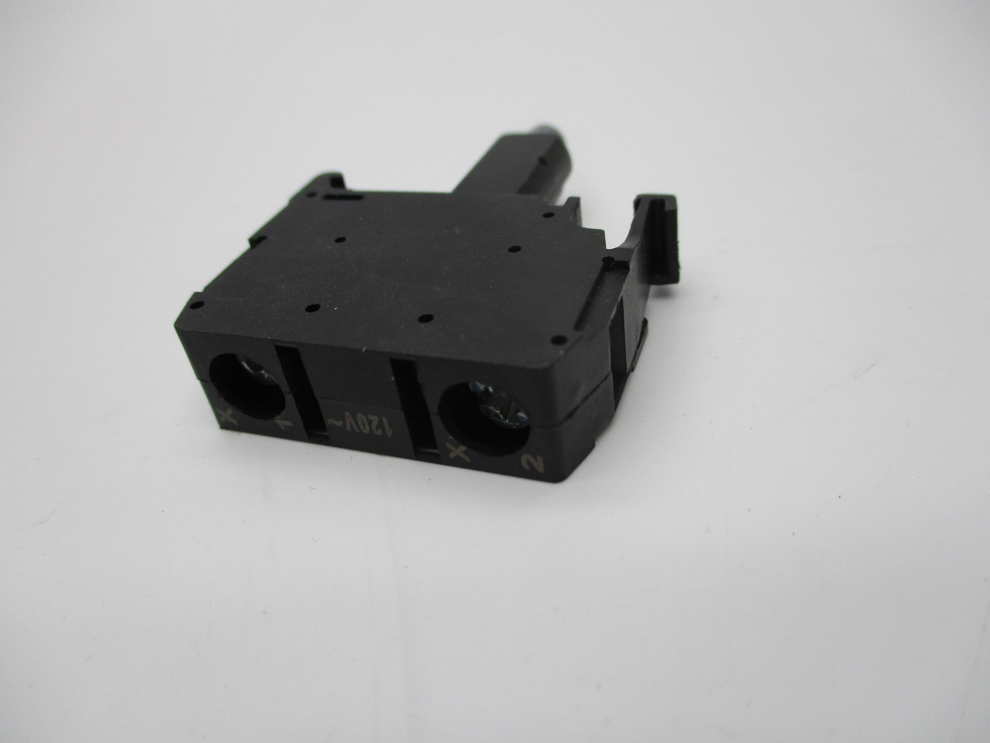 ALLEN BRADLEY 800F-N5G SER. A 120V NSNP