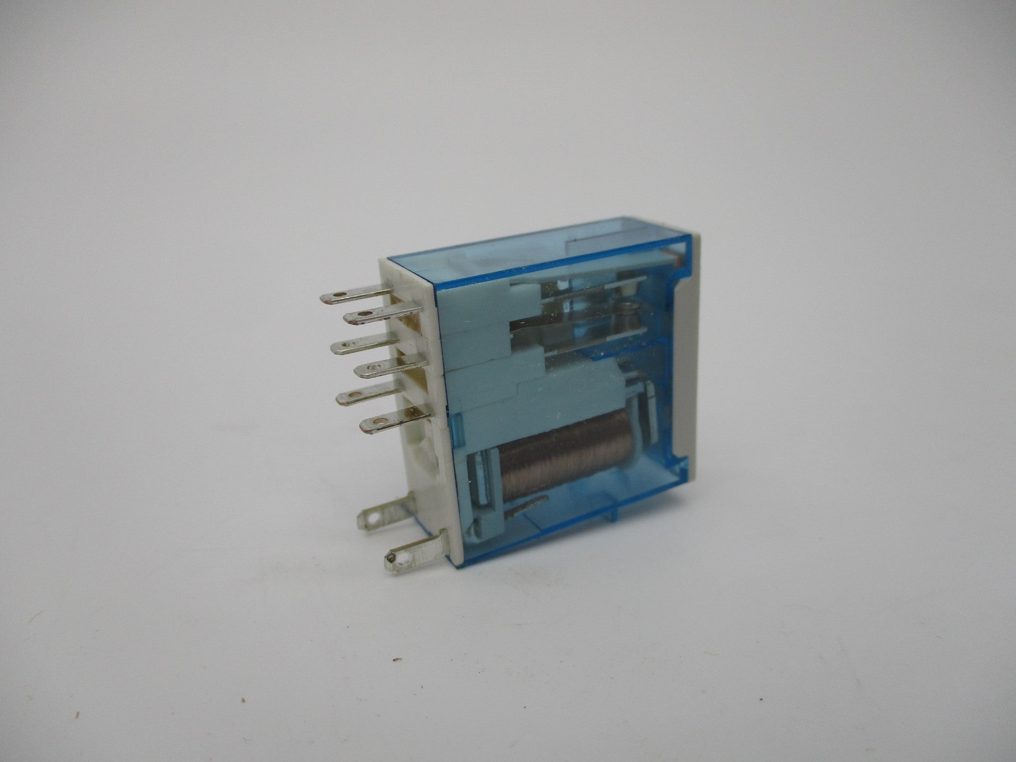 ALLEN BRADLEY 700-HK32Z24 SER. B 24VDC (WH) NSMP