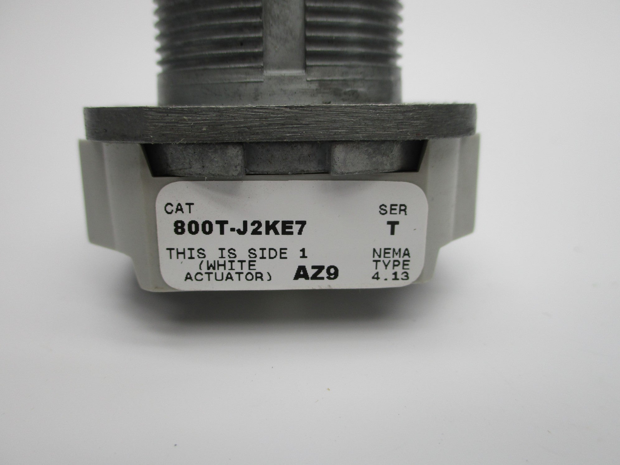 ALLEN BRADLEY 800T-J2KE7 SER. T (AS PICTURED) NSNP