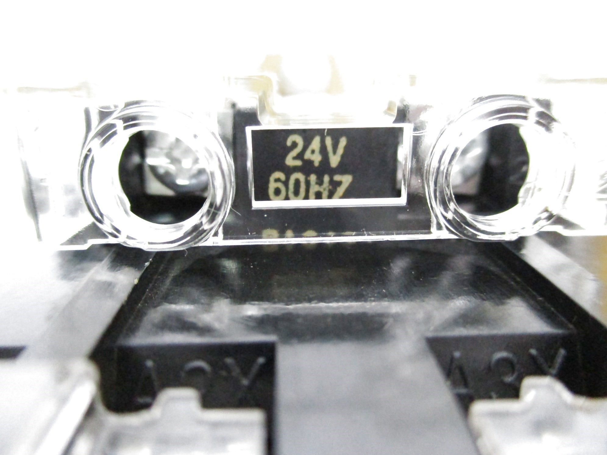 INDUSTRIAL SPARE PART 700-P400DA24 SER. D 24V NSNP
