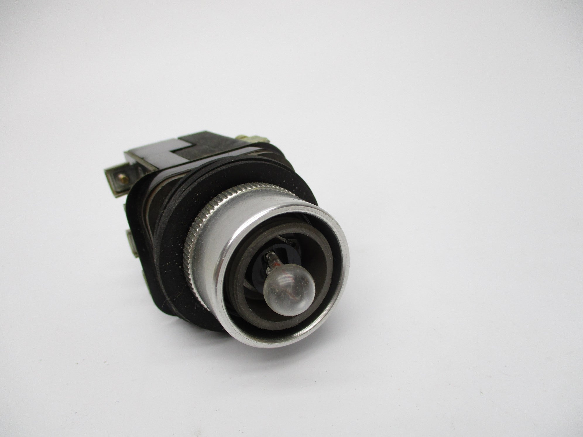 ALLEN BRADLEY 800T-PB26 SER. A (BK/YL) NSMP
