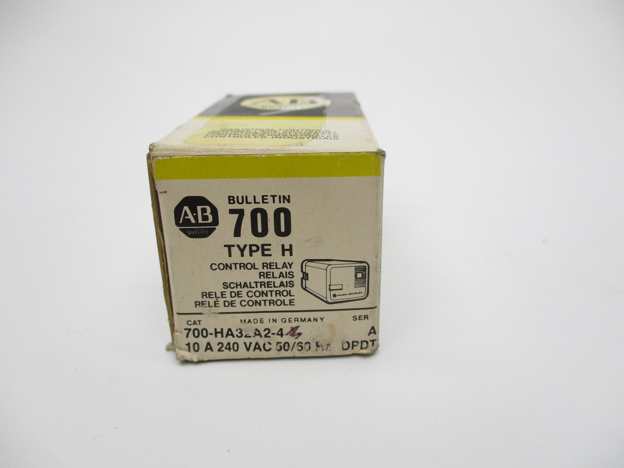 ALLEN BRADLEY 700-HA32A2-4 SER. A 10A 240V (BK/YL) NSMP