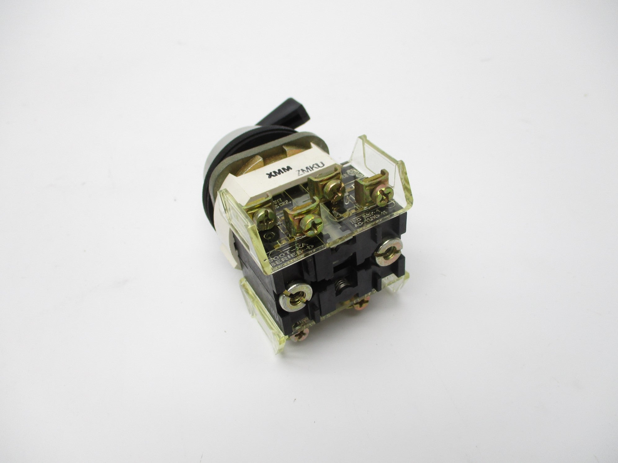 ALLEN BRADLEY 800T-N17KP4B SER. T (BK/YL) NSMP