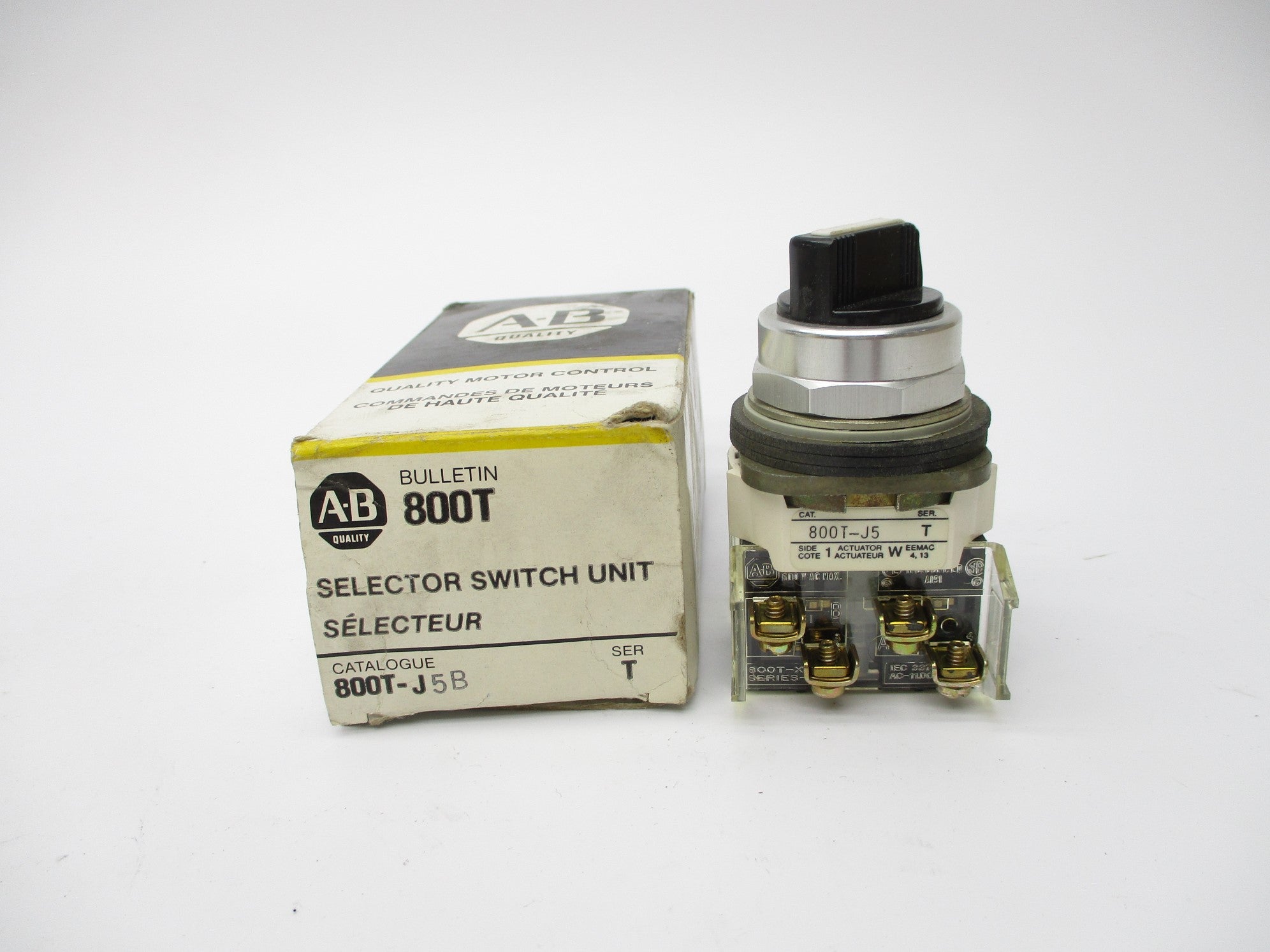 ALLEN BRADLEY 800T-J5B SER. T (BK/YL) NSMP