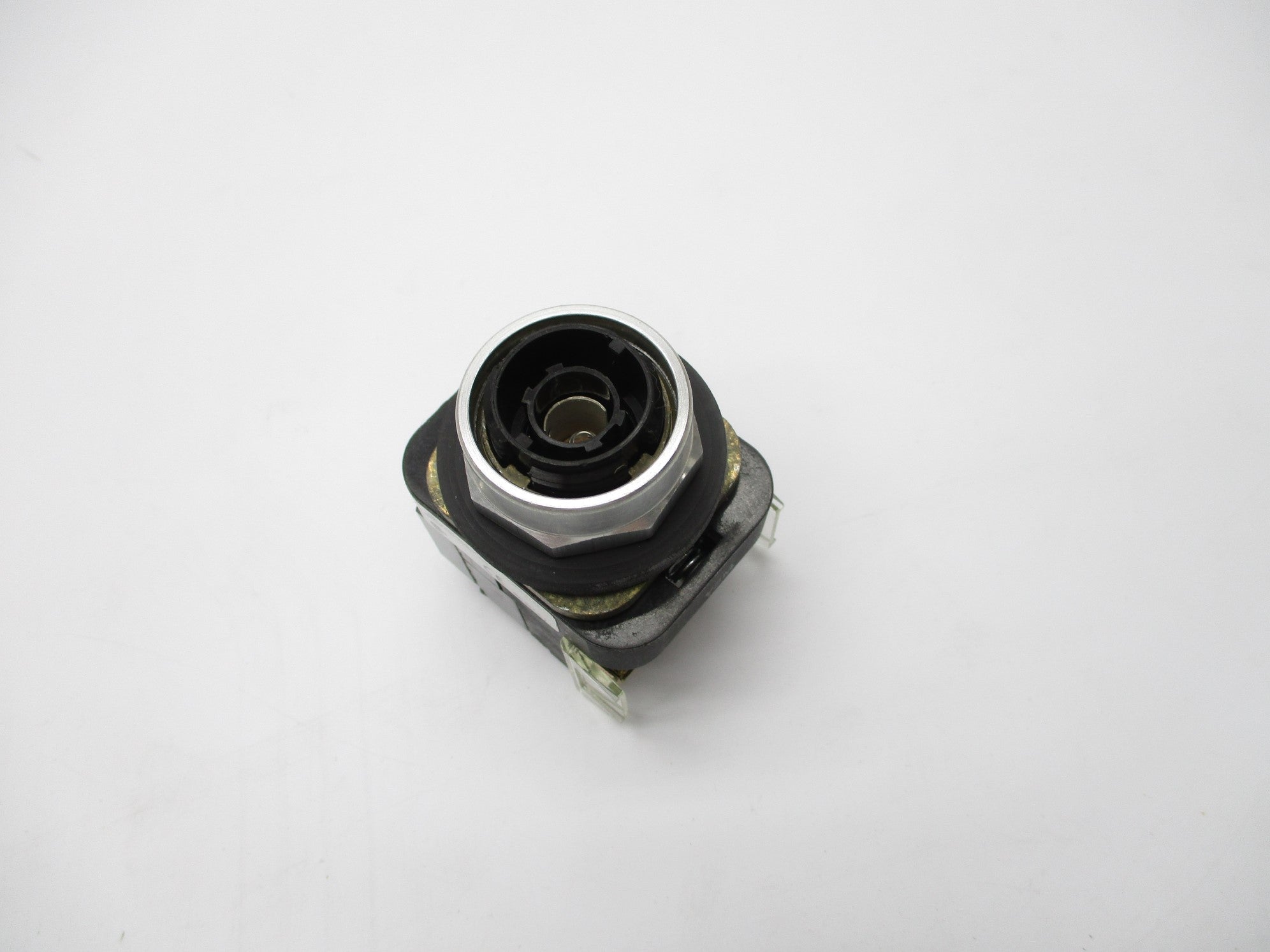 INDUSTRIAL SPARE PART 800T-FXP16AD4 SER. T (WH) (AS PICTURED) NSMP