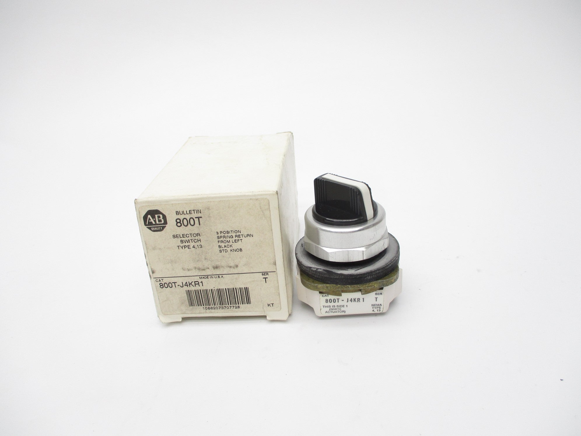 ALLEN BRADLEY 800T-J4KR1 SER. T (WH) NSMP