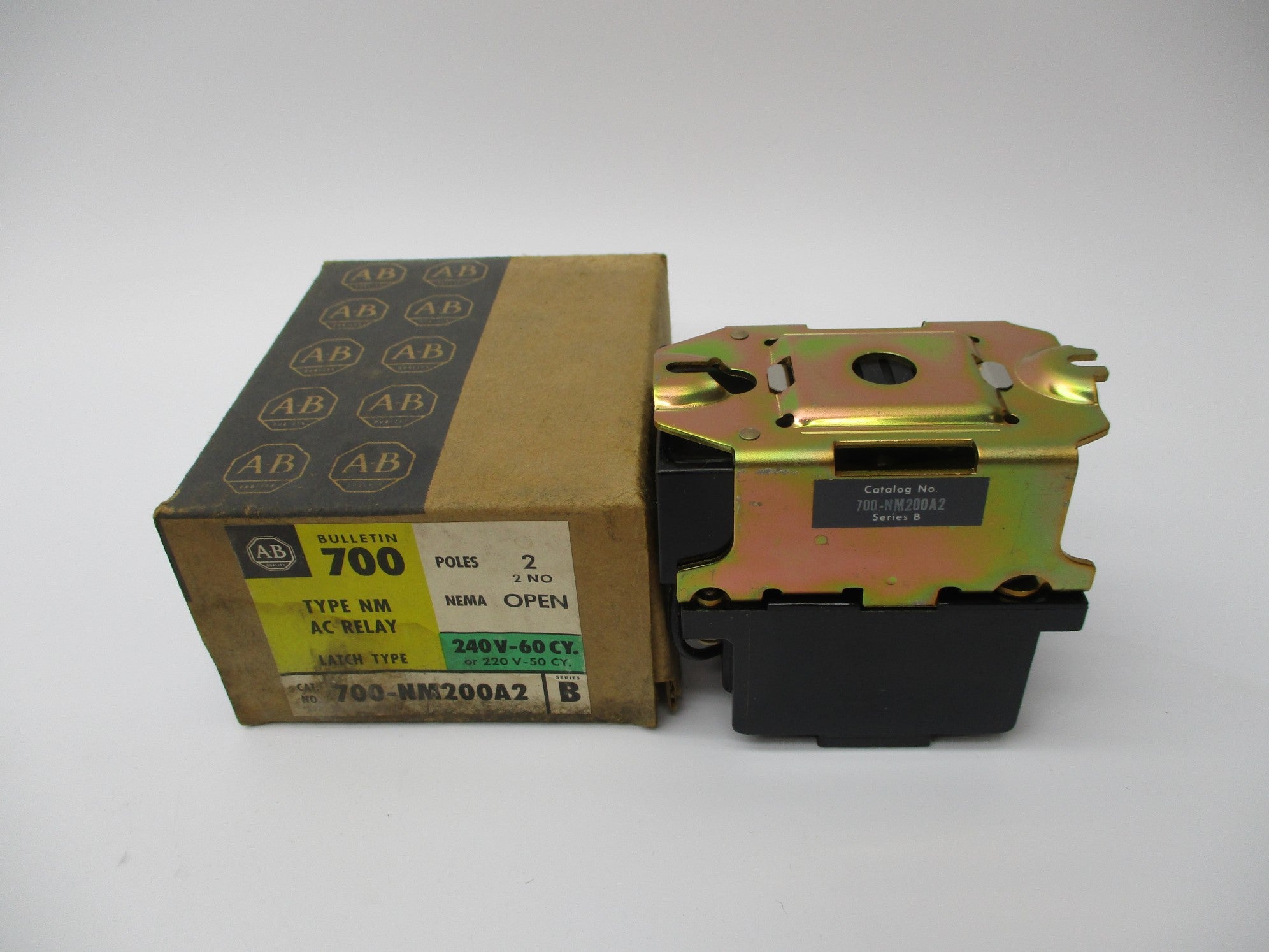 INDUSTRIAL SPARE PART 700-NM200A2 SER. B 220/240V (BR/YL) NSMP