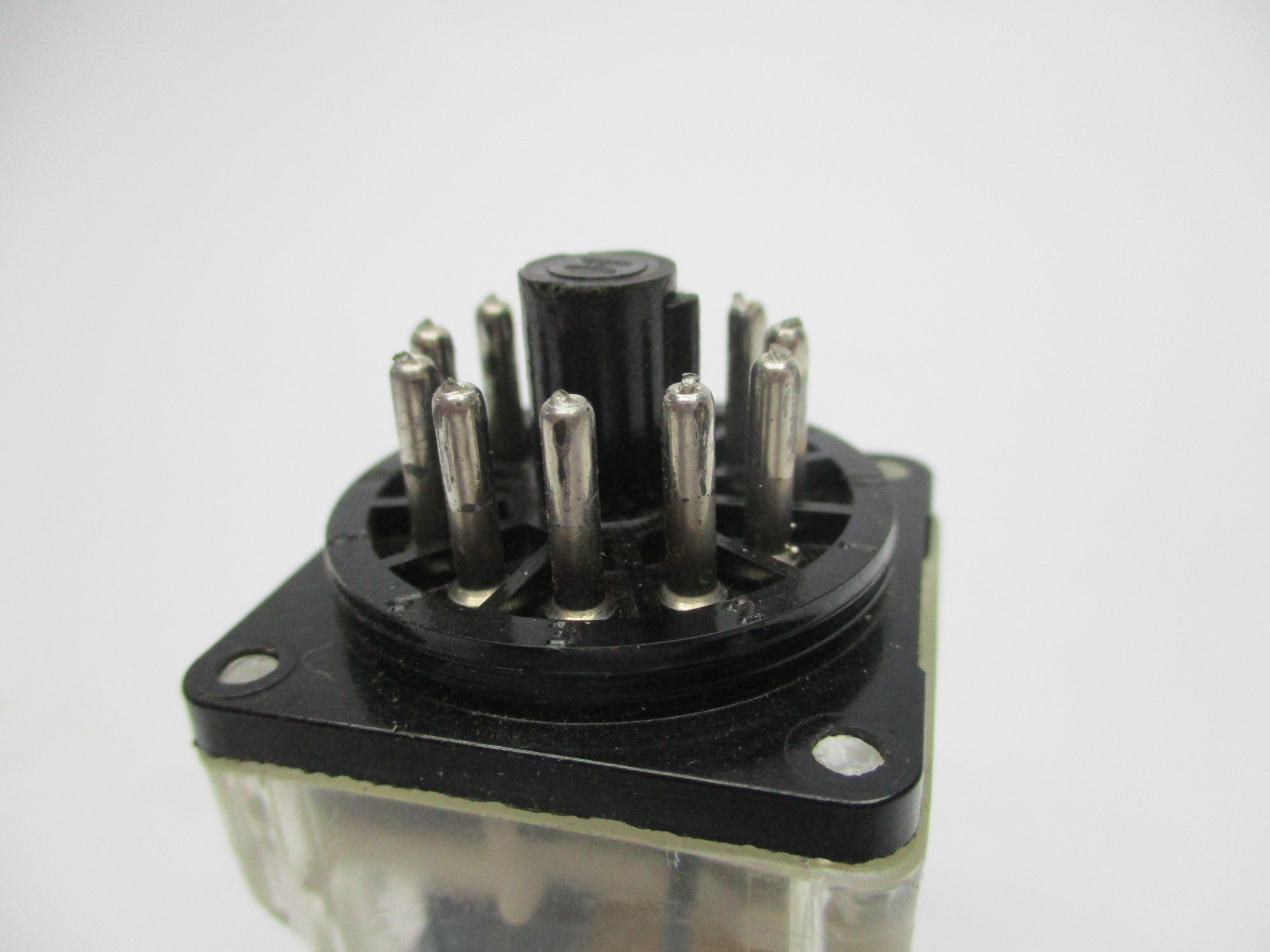 SCHRACK CAD14A5 24V UNMP