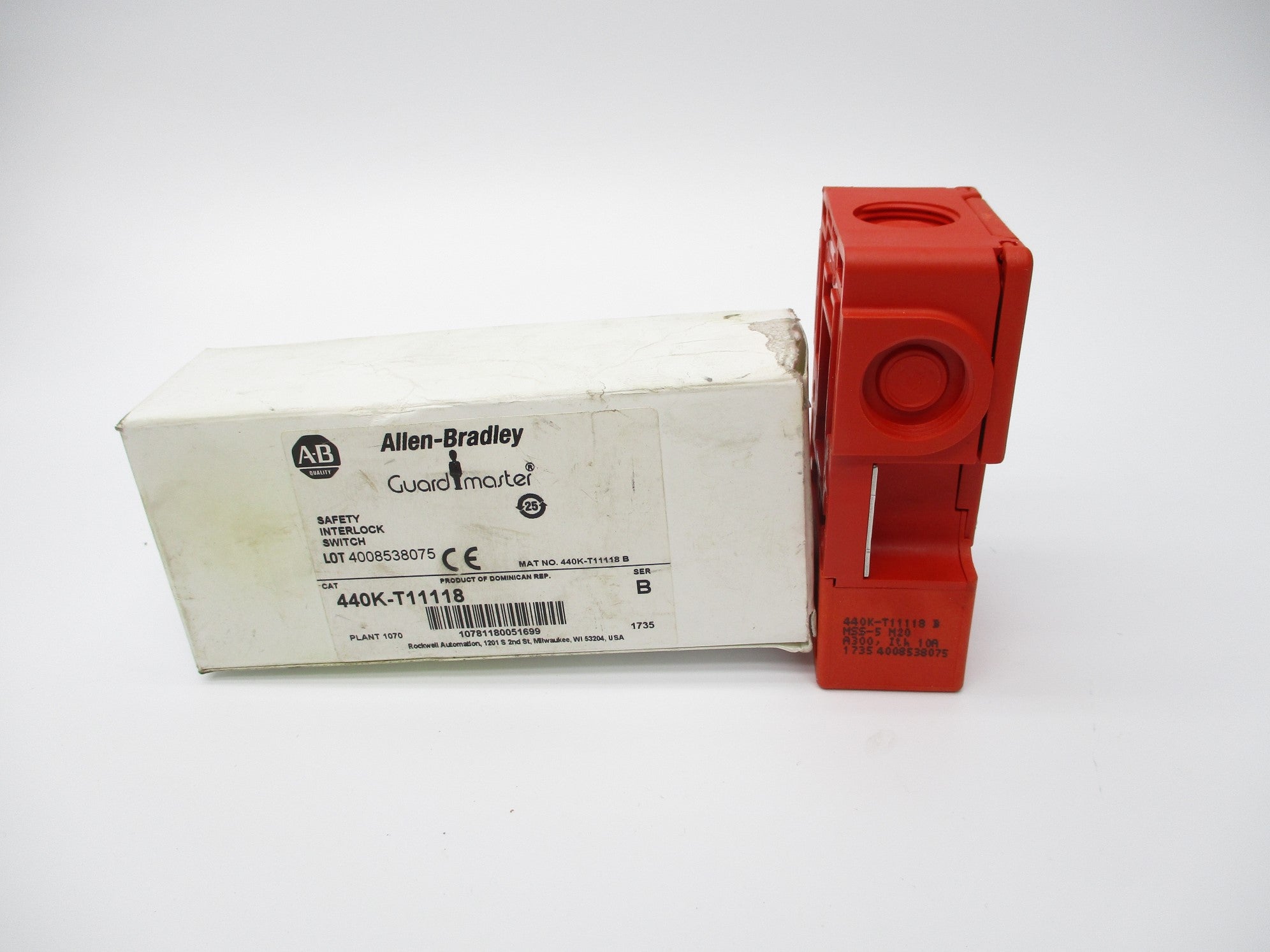 ALLEN BRADLEY 440K-T11118 SER. B (WH) NSMP