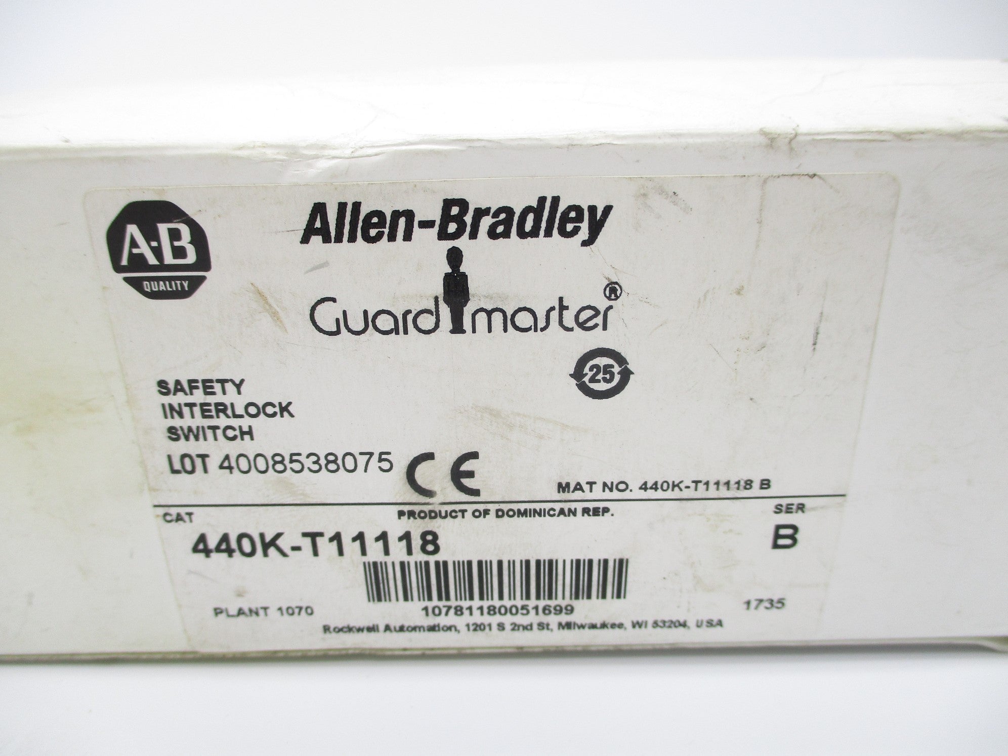 ALLEN BRADLEY 440K-T11118 SER. B (WH) NSMP