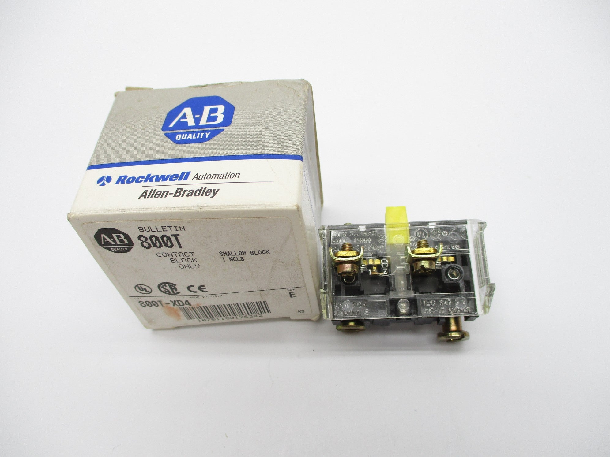 ALLEN BRADLEY 800T-XD4 SER. E (GY/BL) NSMP