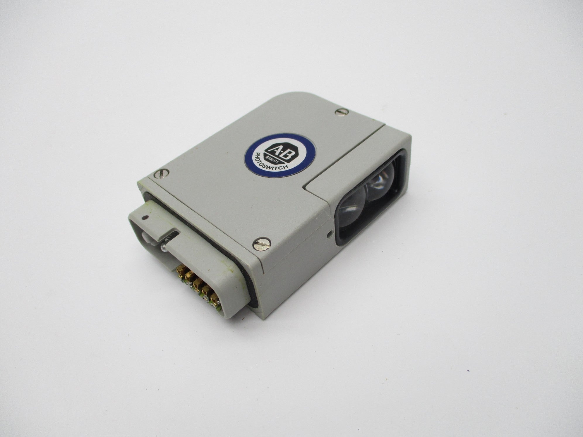 ALLEN BRADLEY 42DRU-5200 SER. B 10-30VDC (WH) NSMP
