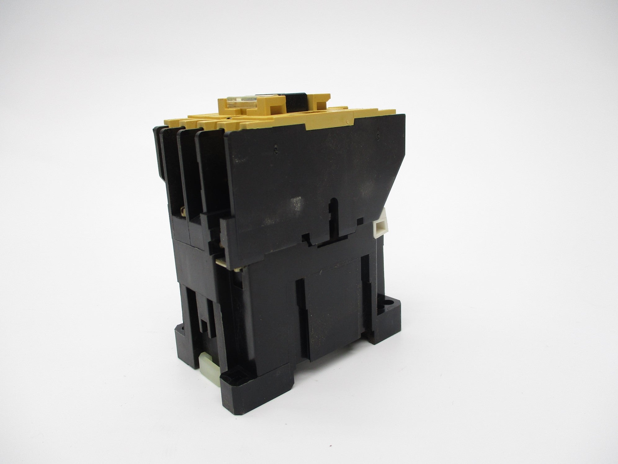 ALLEN BRADLEY 100-A09ND3 SER. B 110/120V (BK/YL) NSMP