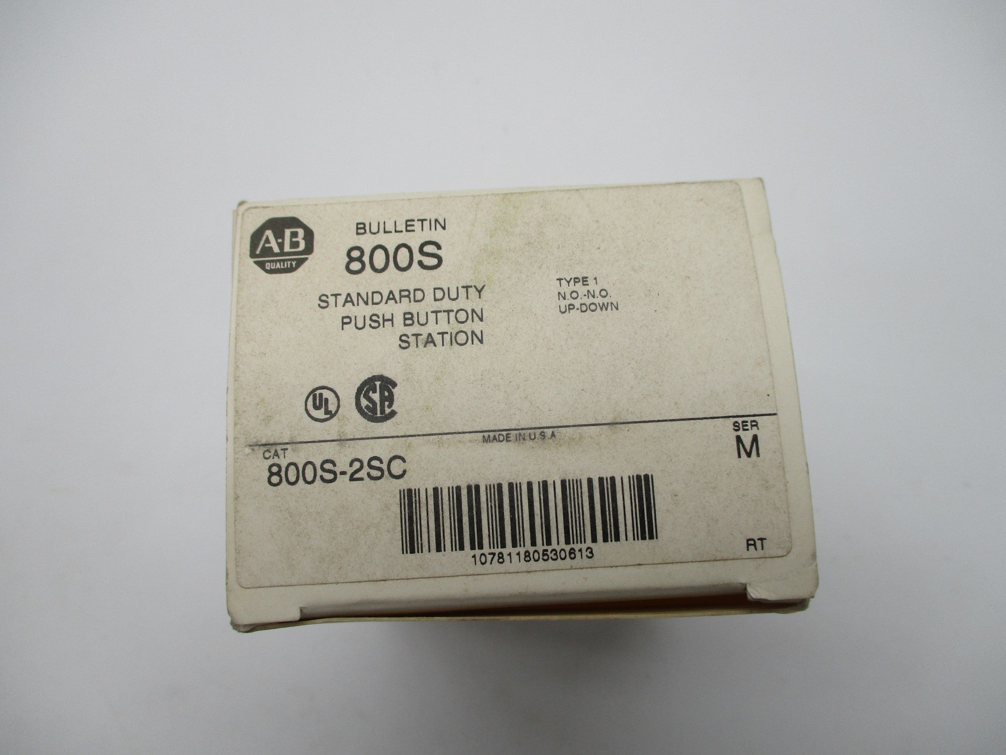 ALLEN BRADLEY 800S-2SC SER. M (WH) NSMP