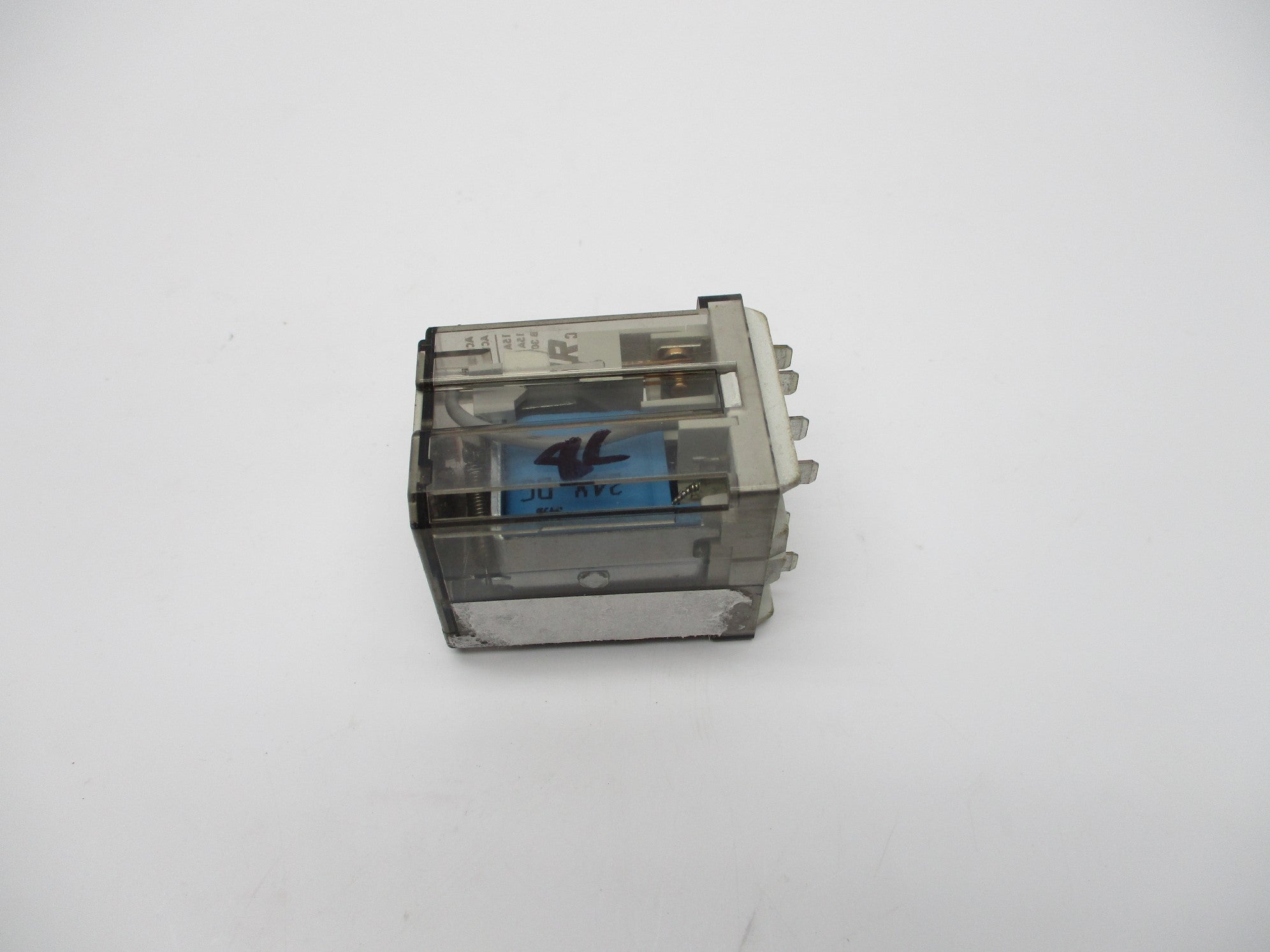 INDUSTRIAL SPARE PART 700-HB32Z24 SER. D 15A 24V UNMP