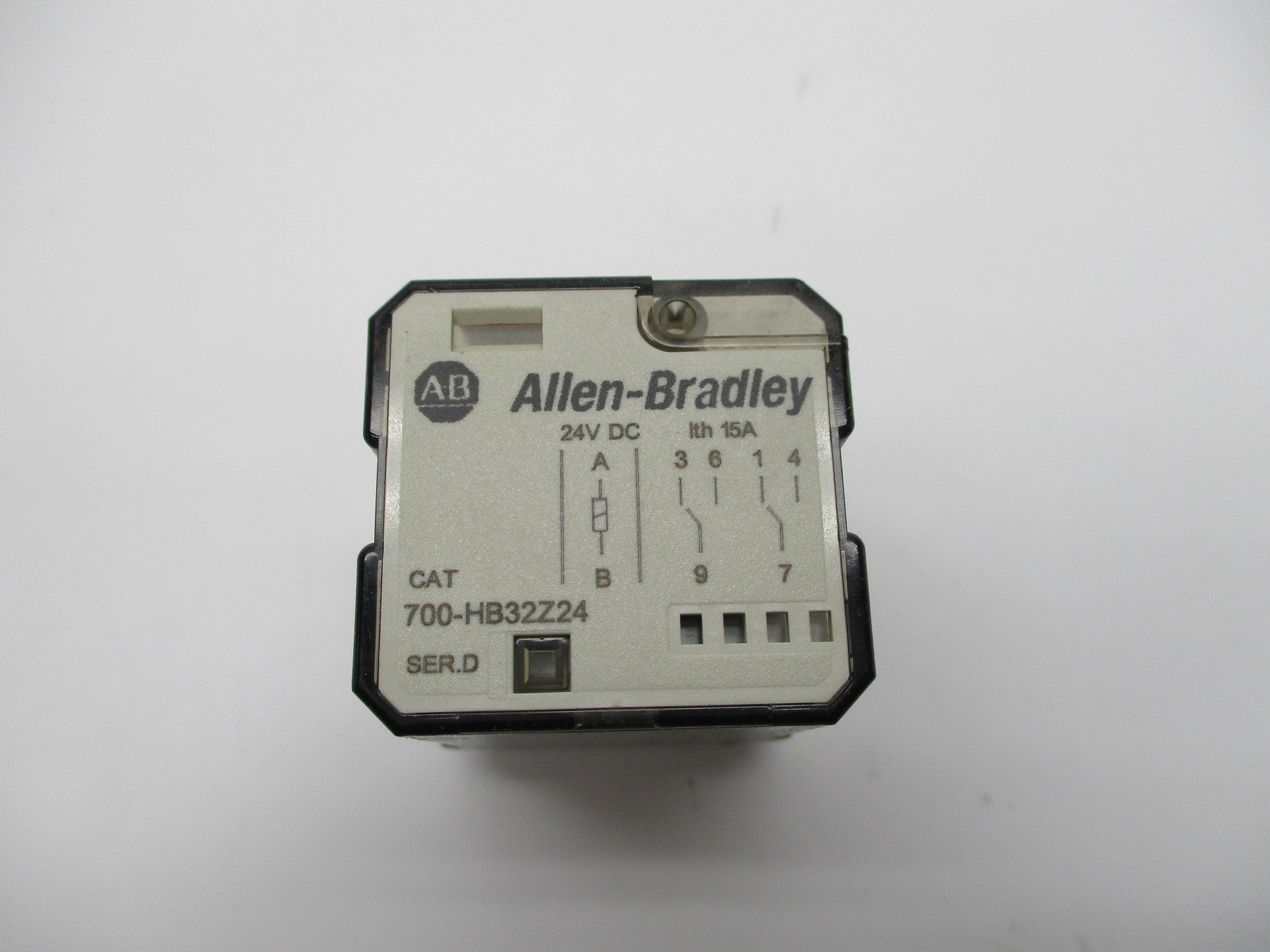 INDUSTRIAL SPARE PART 700-HB32Z24 SER. D 15A 24V UNMP