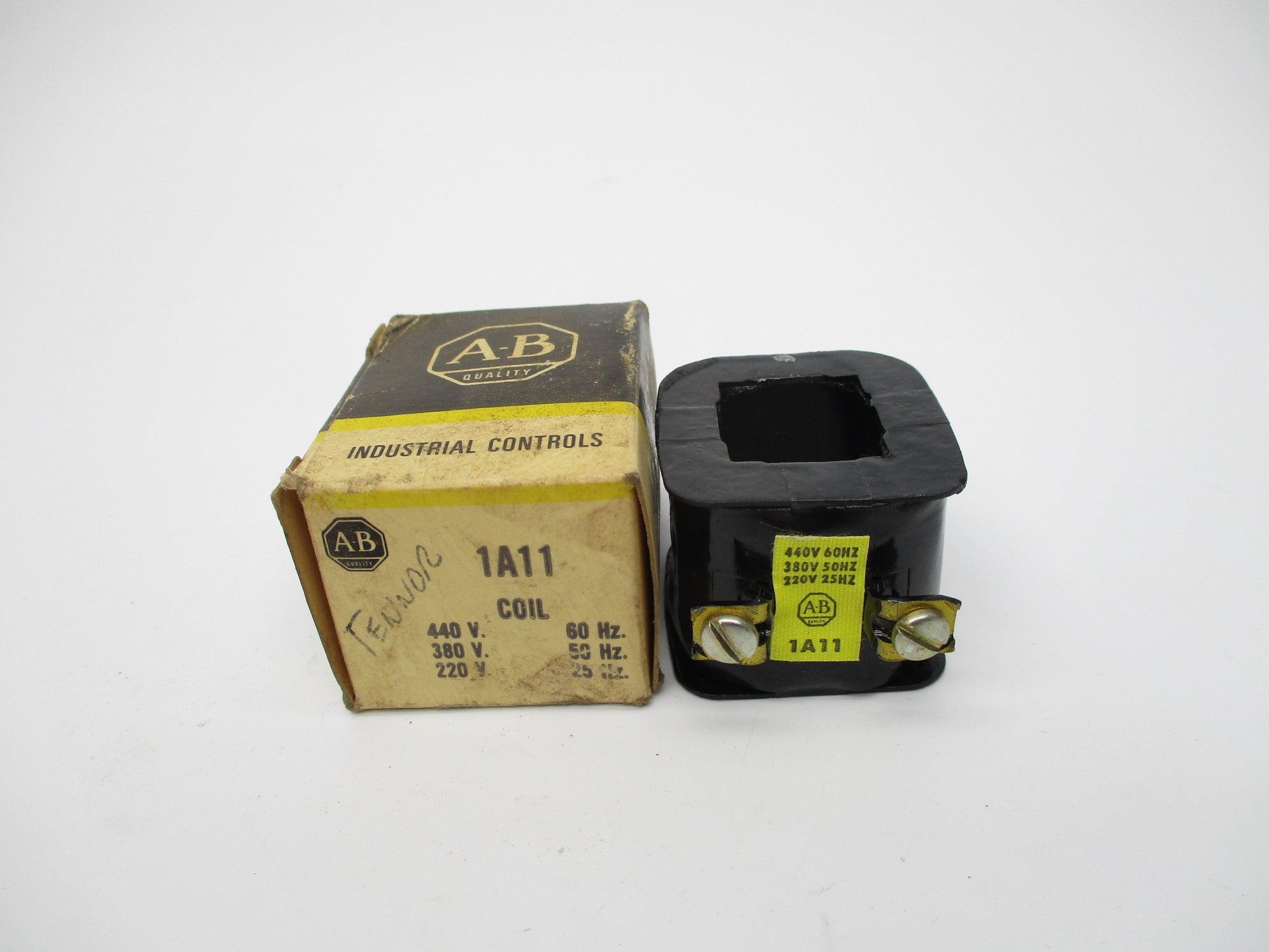 INDUSTRIAL SPARE PART 1A11 220/380/440V (BK/YL) NSMP
